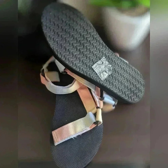 O'Rageous Women’s Tie Dye Strappy Sports Sandals Multicolor Size 7B - Picture 6 of 6